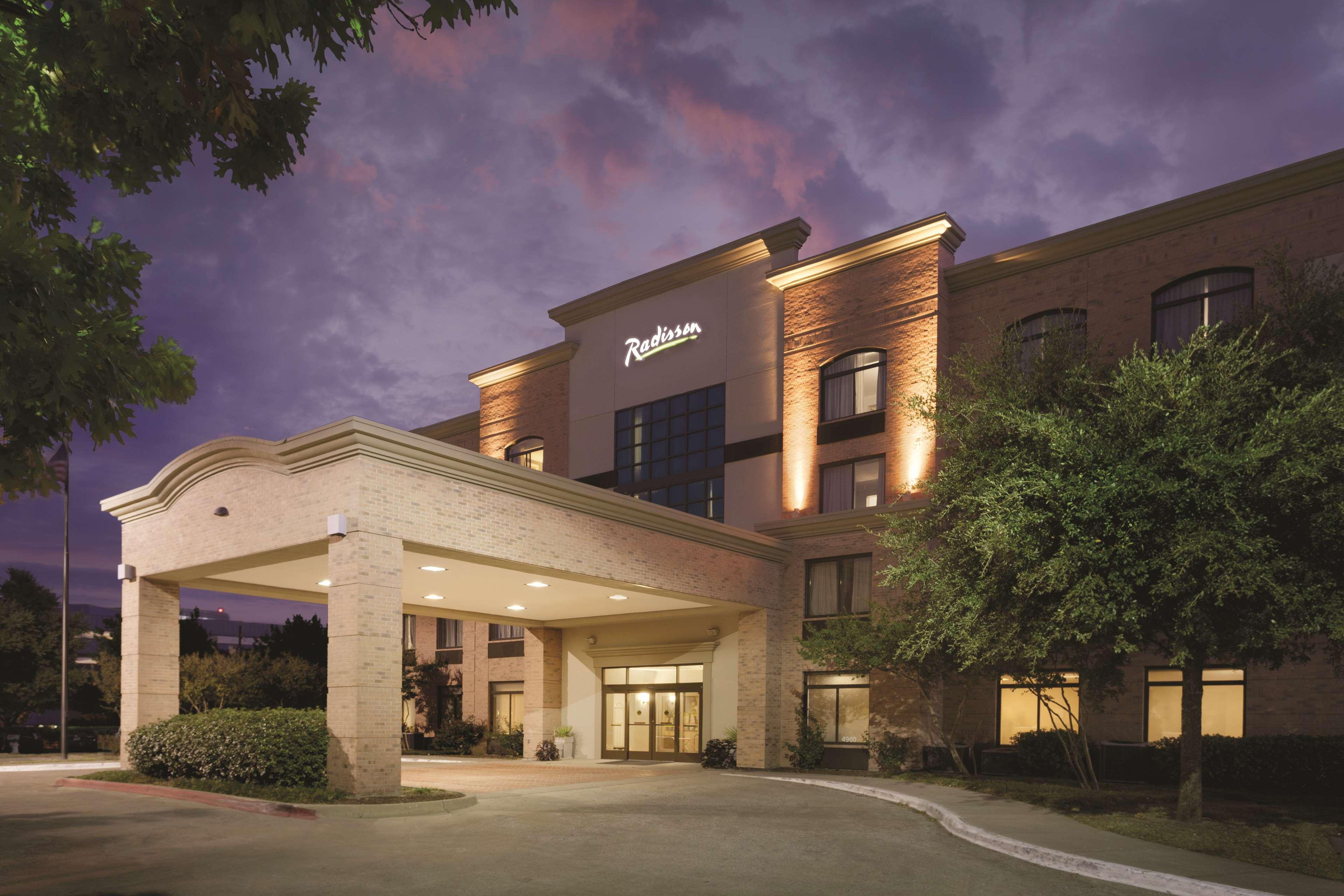 Pace Hotel Addison Exterior photo
